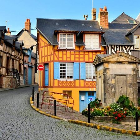 Chambre D'Hotes Du Carre Des Arts Honfleur Bagian luar foto