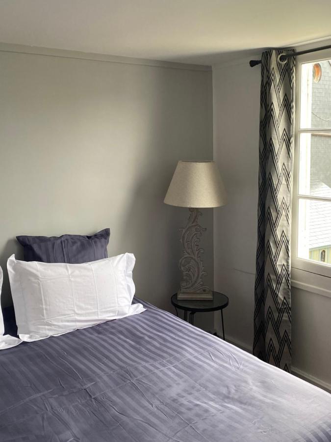Chambre D'Hotes Du Carre Des Arts Honfleur Bagian luar foto