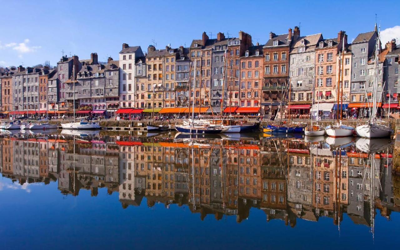 Chambre D'Hotes Du Carre Des Arts Honfleur Bagian luar foto