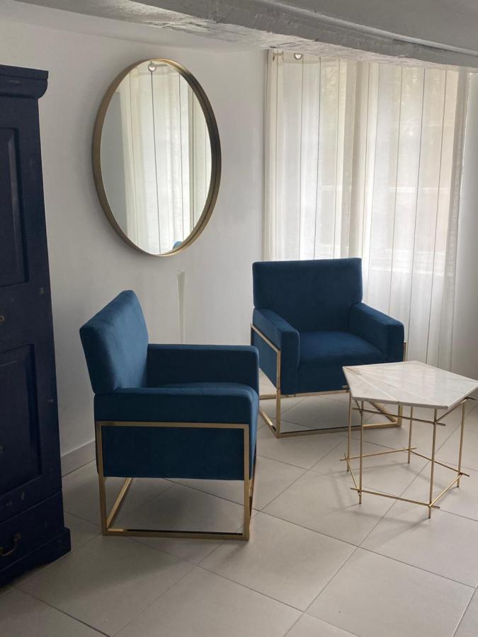 Chambre D'Hotes Du Carre Des Arts Honfleur Bagian luar foto