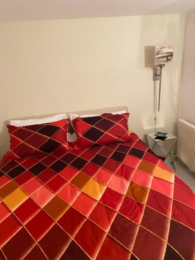 Chambre D'Hotes Du Carre Des Arts Honfleur Bagian luar foto
